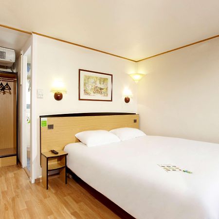 Hotel De La Briere Trignac Esterno foto