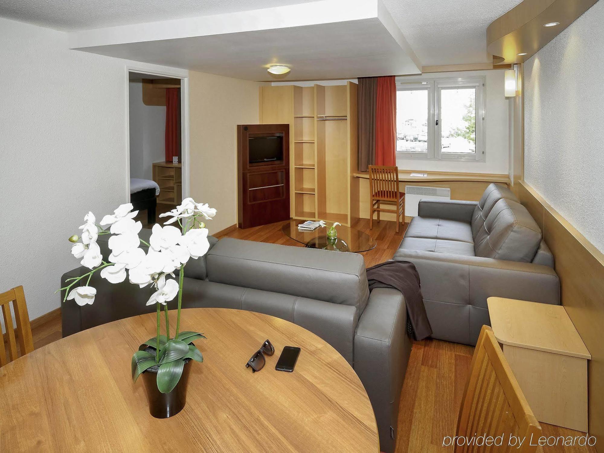 Hotel De La Briere Trignac Esterno foto